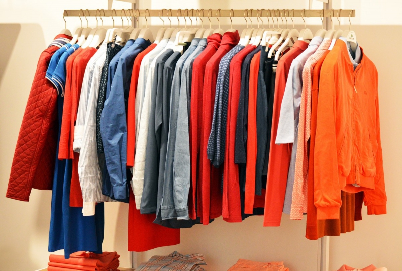 magasin-LES SALLES SUR VERDON-min_store_clothes_clothing_line_fashion_retail_clothing_store_shop-633917